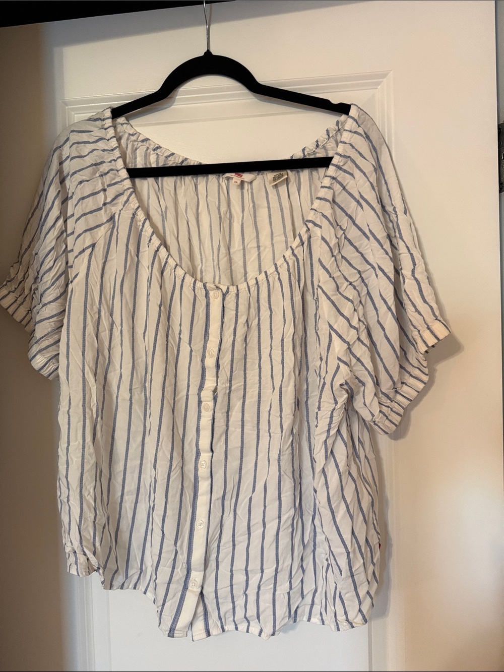 Levi's White Button-Front Top with Blue Stripes